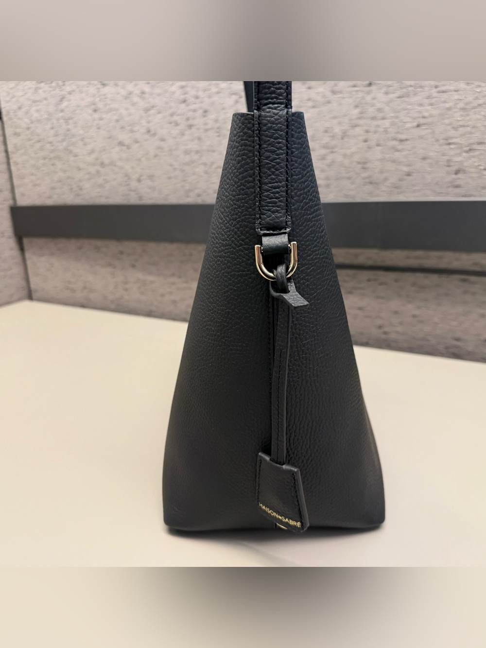 MAISON de Sabre Soft Bucket Tote in Black/Rouge ♥️🖤 - Picture 5 of 13